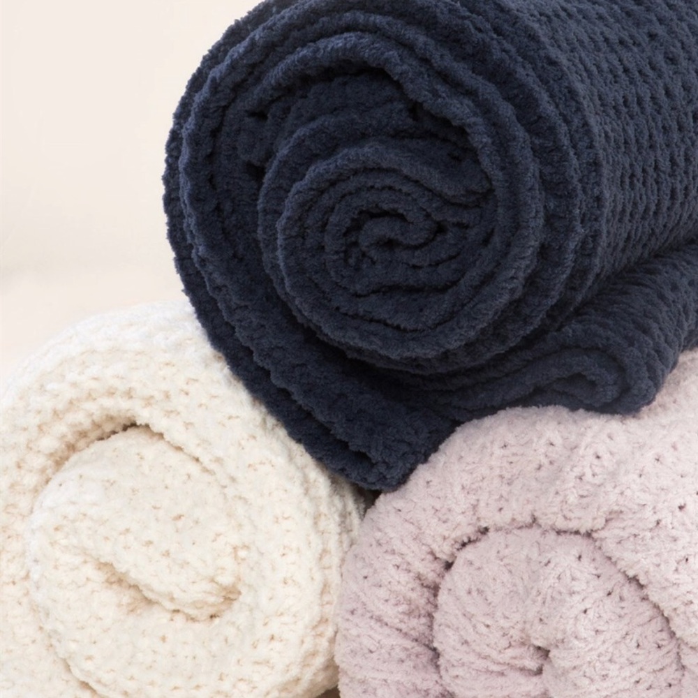 Pre-Order 🆕Chenille Wrap-Me - Picture 1 of 8